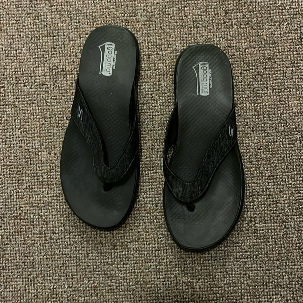 Sketchers goga mat flip flop